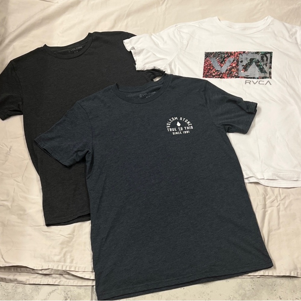 3 RVCA/Volcom Men’s M Short Sleeve Tees - Black, White, Dark Gray